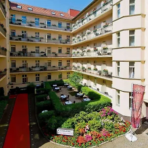 hotel-zarenhof-prenzlauer-berg.find-berlin-hotels.com/