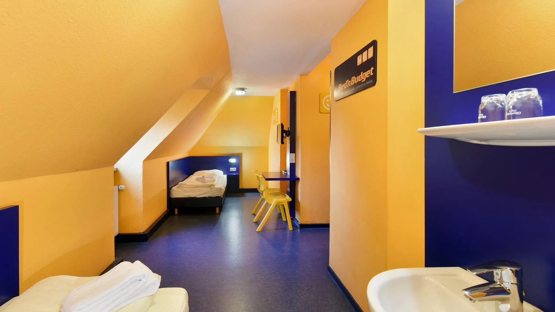 Bed'Nbudget Expo-Hostel Rooms Hanóver 0*,  Alemania